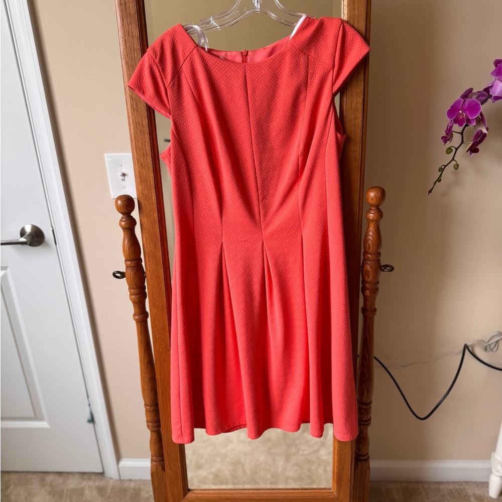 Chic Coral Cap Sleeve Midi Dress